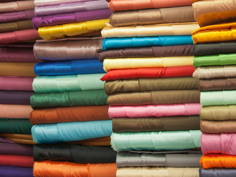 Tipos de tecido: como escolher o mais certo para cada roupa?